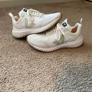 Men’s Veja Condor running shoes
